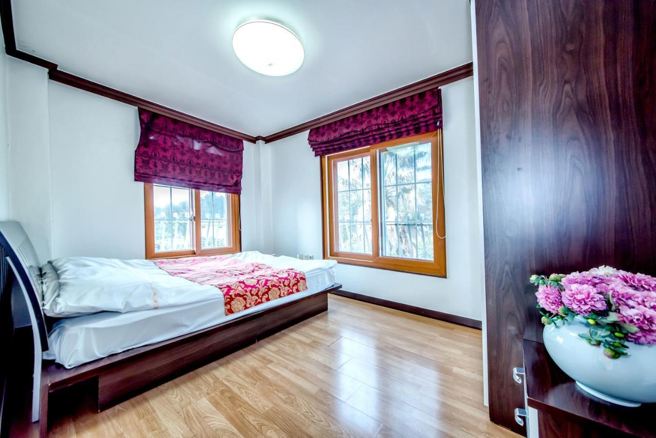 Jeju Hue Pension Seogwipo Bagian luar foto