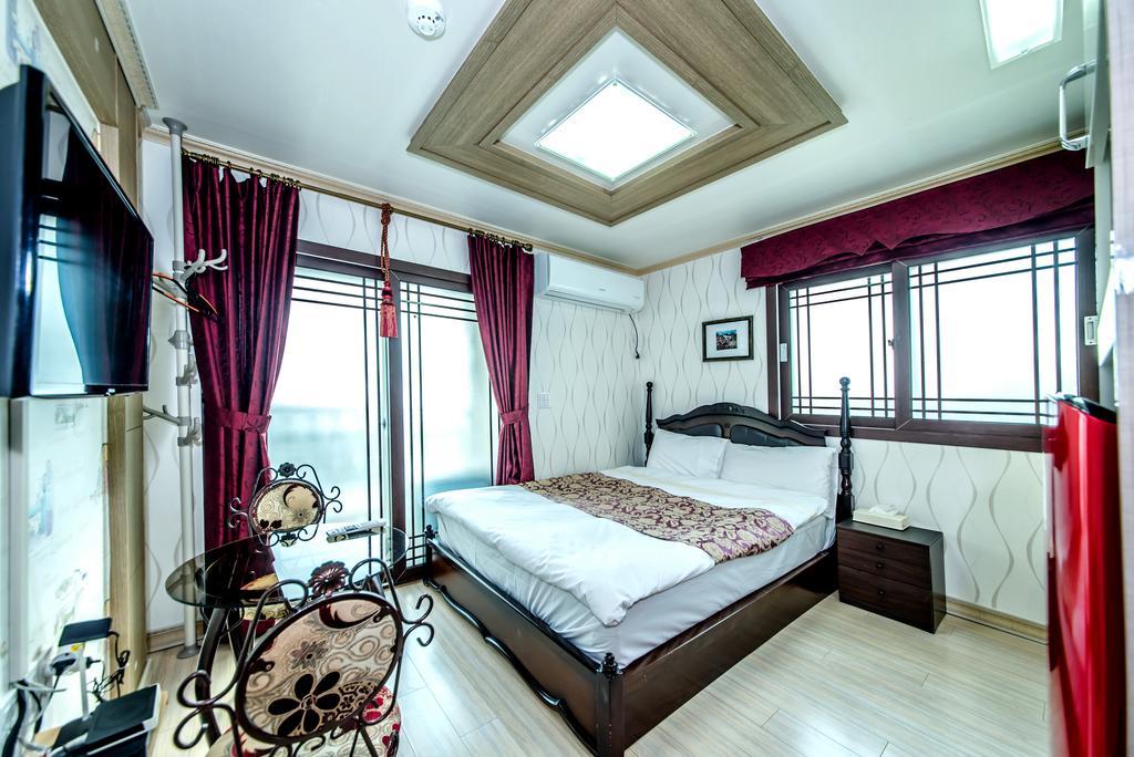 Jeju Hue Pension Seogwipo Bagian luar foto